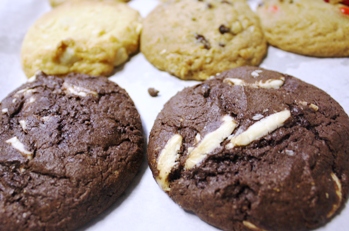 Tradtional: White and Dark Chocolate